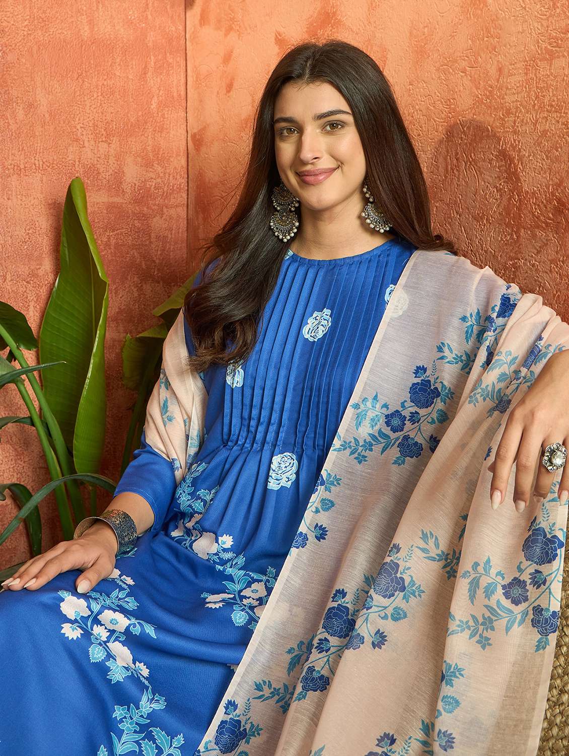 women printed round neck kurta and pant set with dupatta - 22513831 -  Standard Image - 4