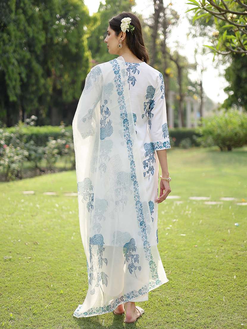 women printed v neck kurta and pant set with dupatta - 22513840 -  Standard Image - 4