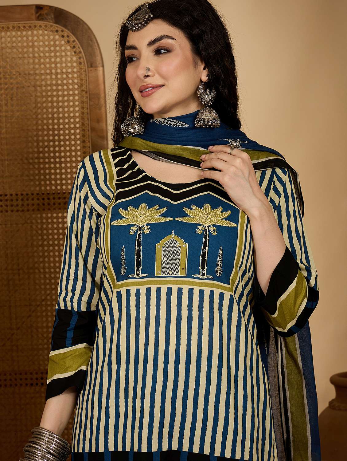 women printed round neck kurta and pant set with dupatta - 22513846 -  Standard Image - 1