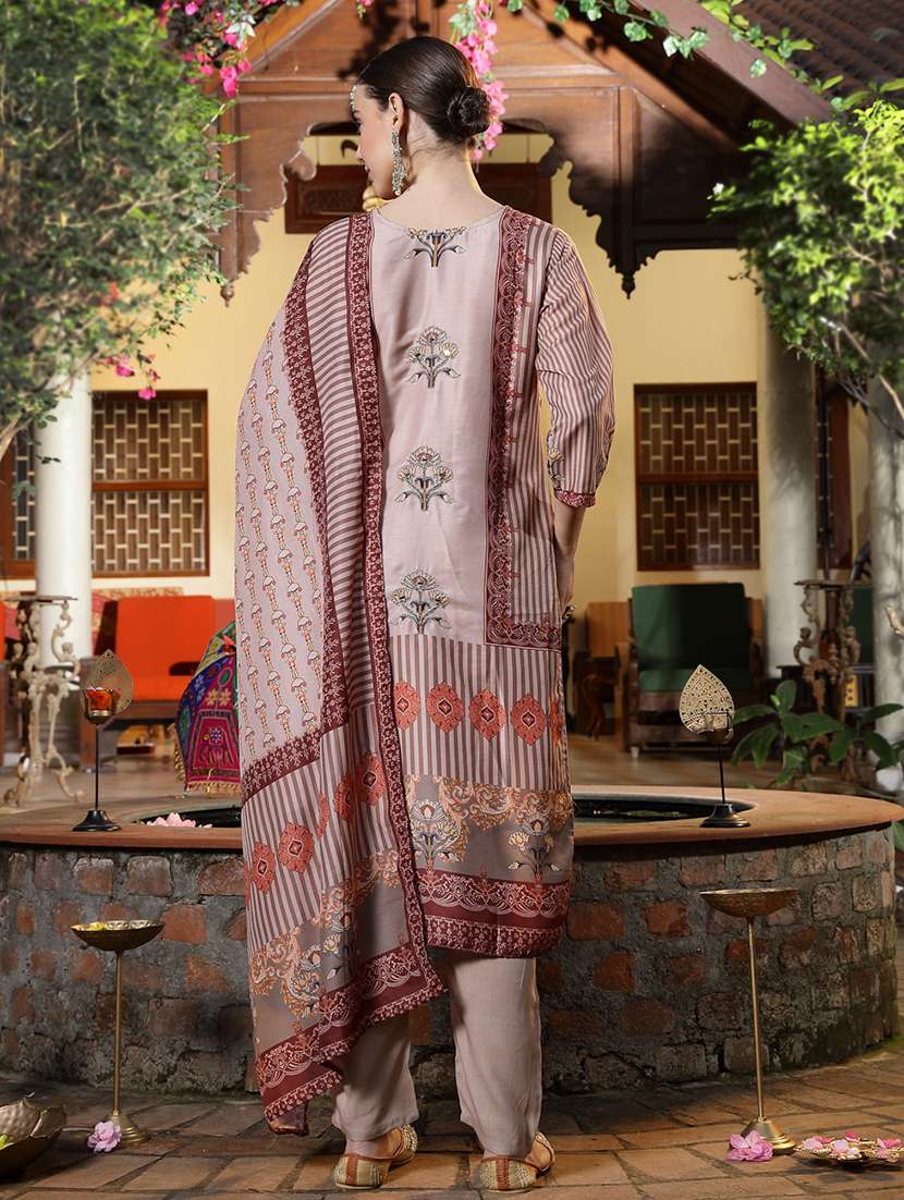 Women Printed Round Neck Kurta And Pant Set With Dupatta - 22513851 -  Standard Image - 4
