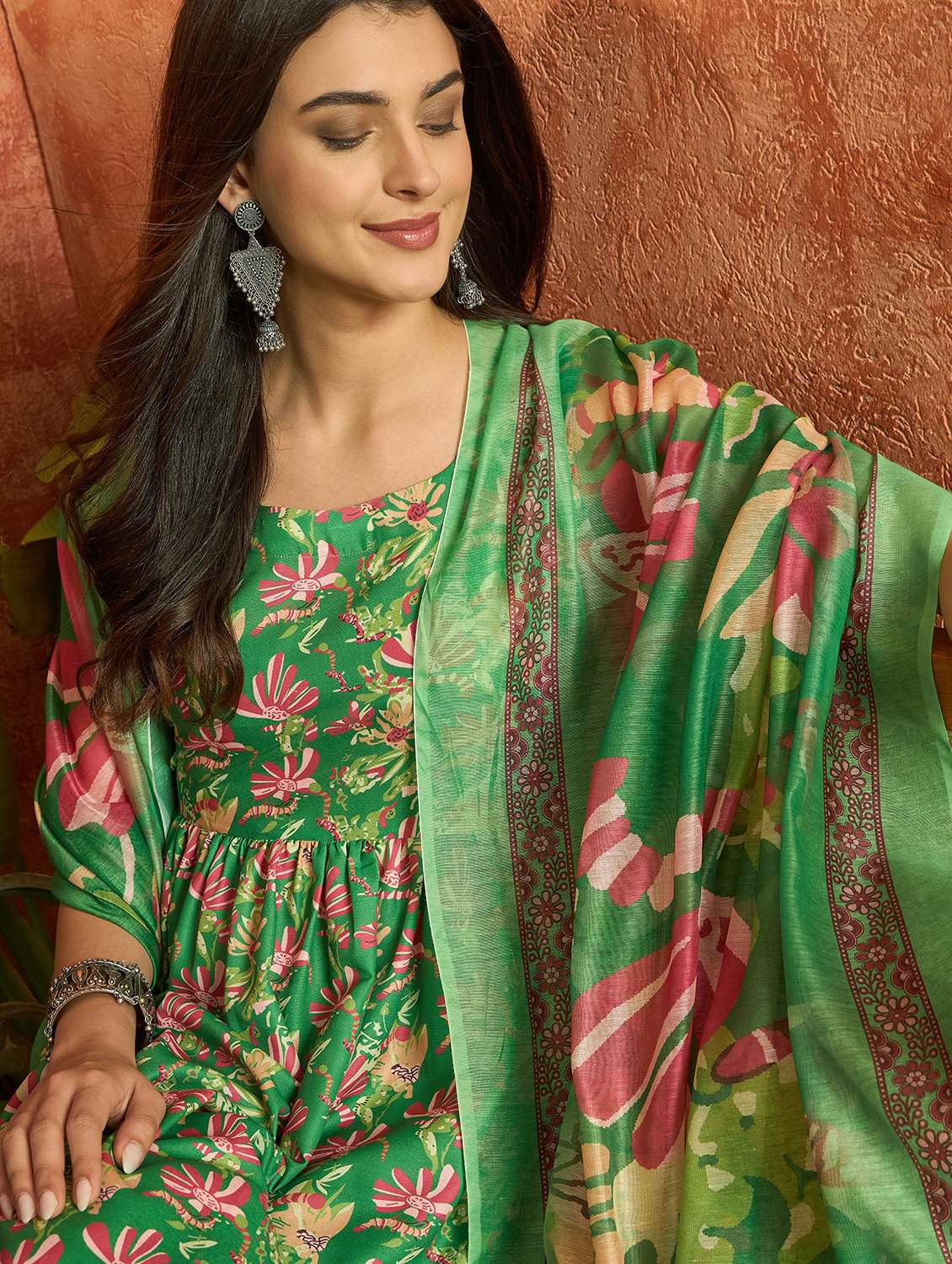 women printed round neck kurta and palazzo set with dupatta - 22513887 -  Standard Image - 1
