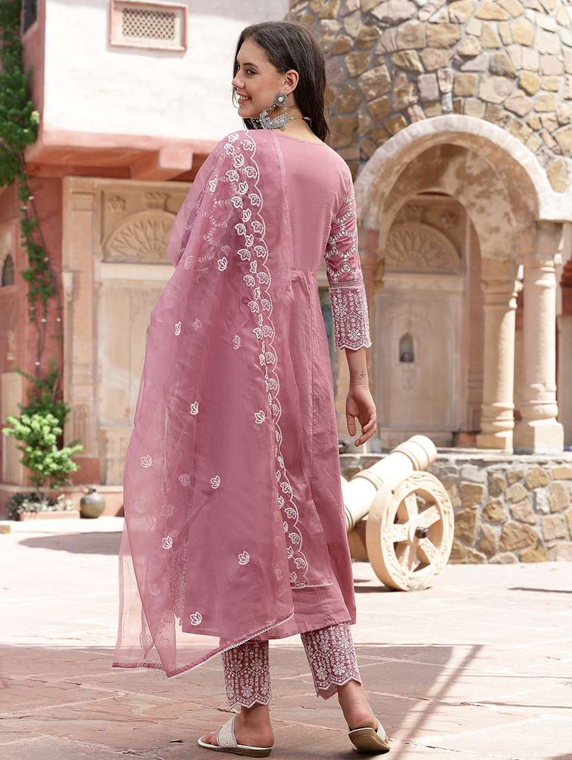 women embroidered round neck kurta and pant set with dupatta - 22513926 -  Standard Image - 4