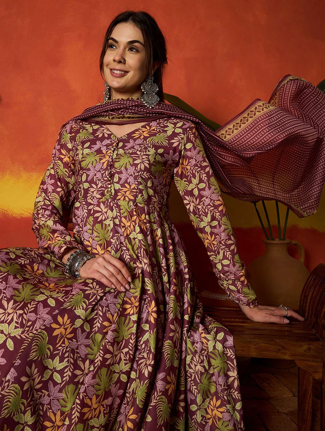 women printed long sleeves kurta pant set with dupatta - 22513927 -  Standard Image - 4