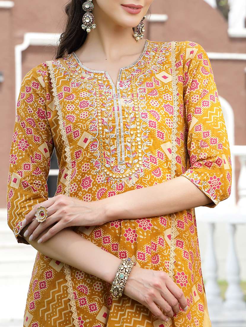 women printed notch neck kurta and pant set with dupatta - 22513938 -  Standard Image - 1