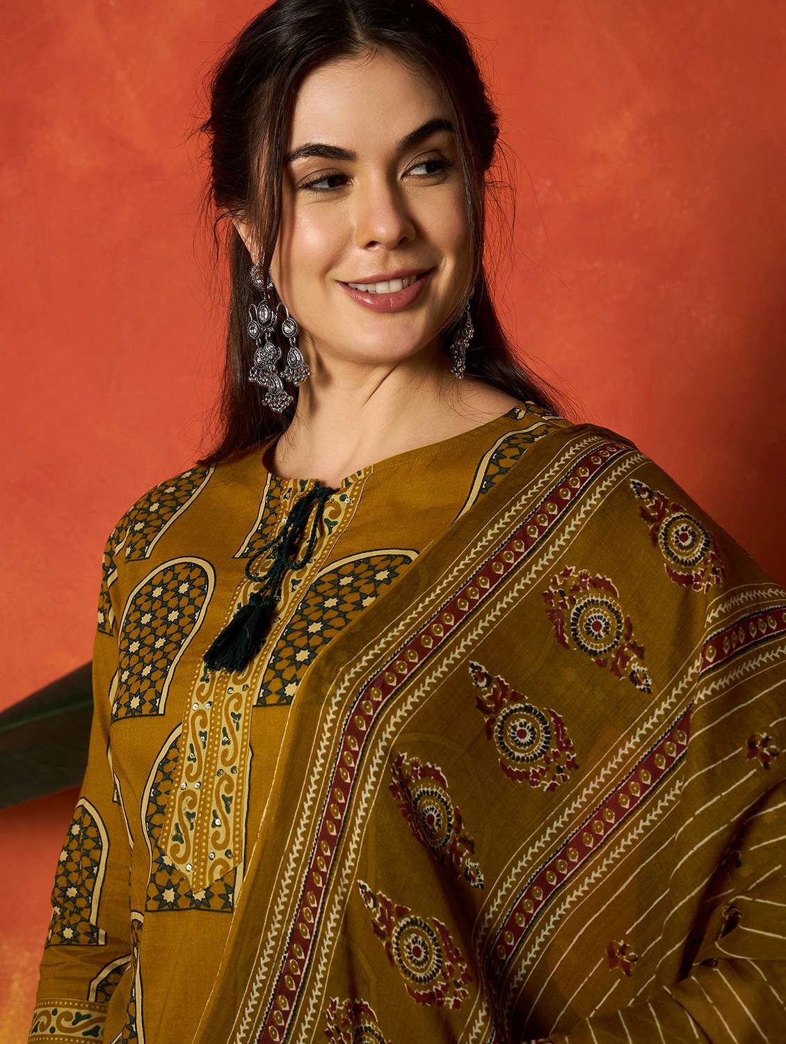 women printed three quarter sleeves kurta pant set with dupatta - 22513942 -  Standard Image - 1