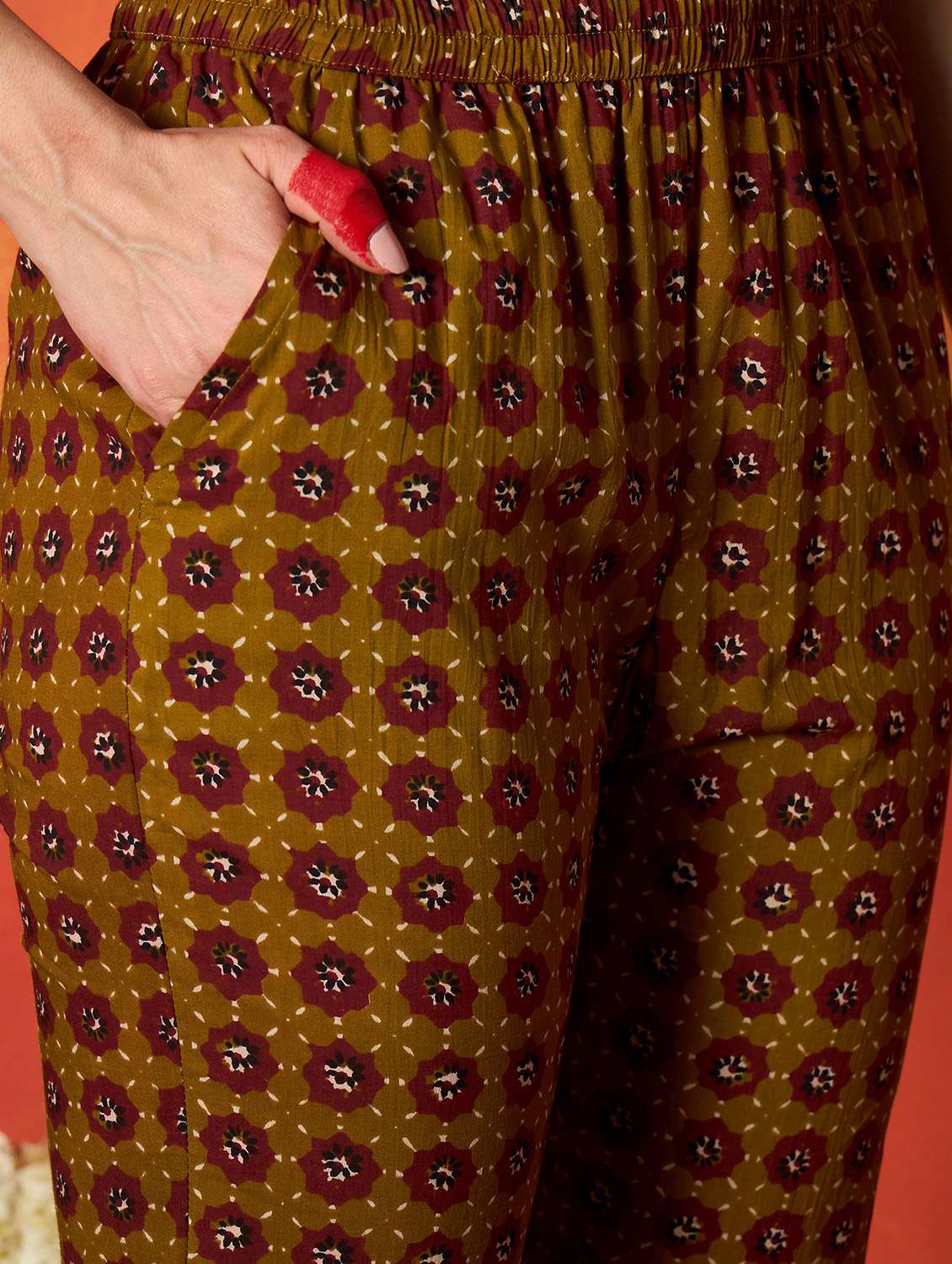women printed three quarter sleeves kurta pant set with dupatta - 22513942 -  Standard Image - 6