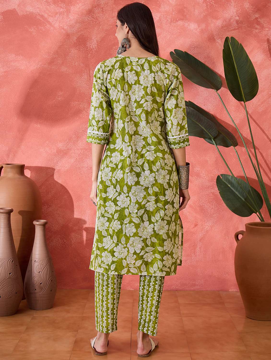 women printed three quarter sleeves kurta pant set  - 22514089 -  Standard Image - 4