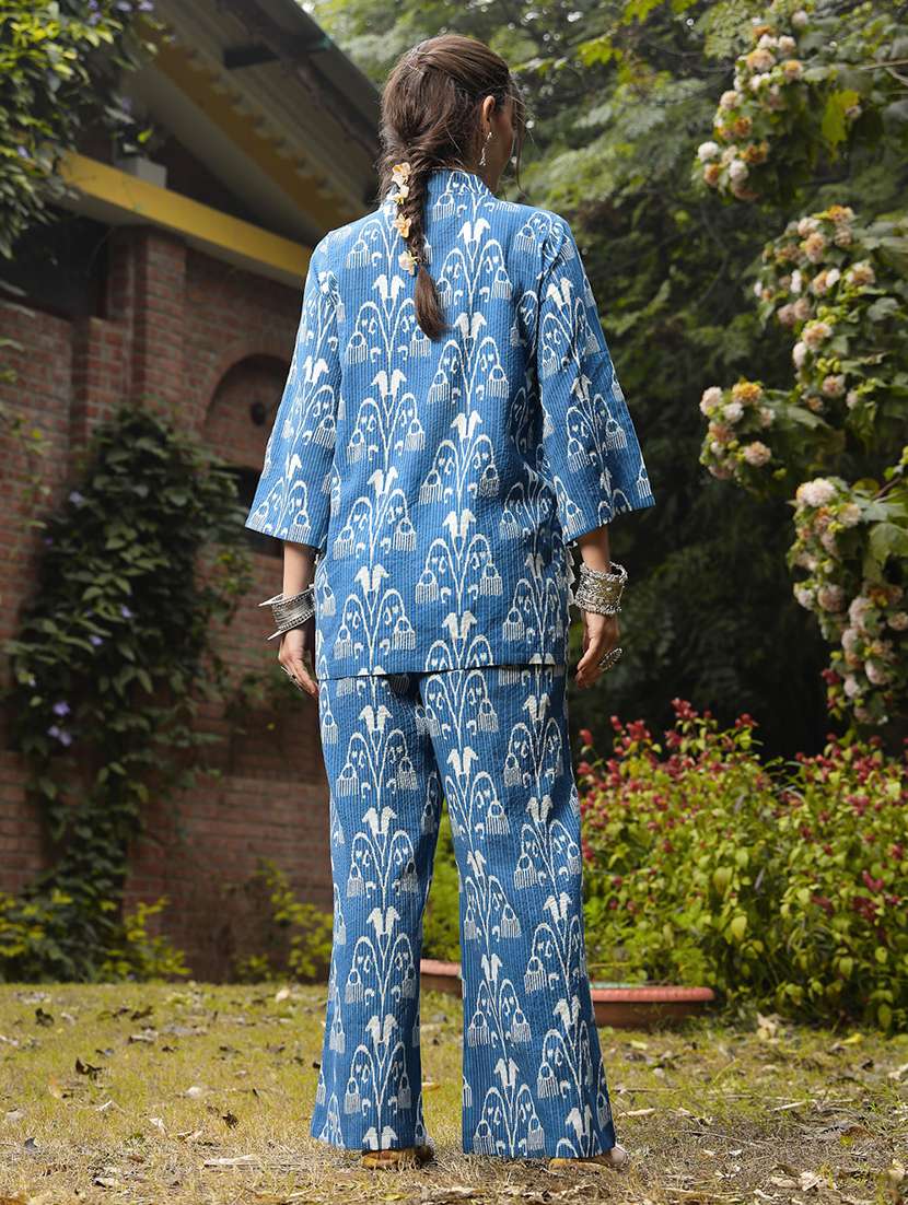 women printed sleeveless top and trouser with jacket - 22514452 -  Standard Image - 4