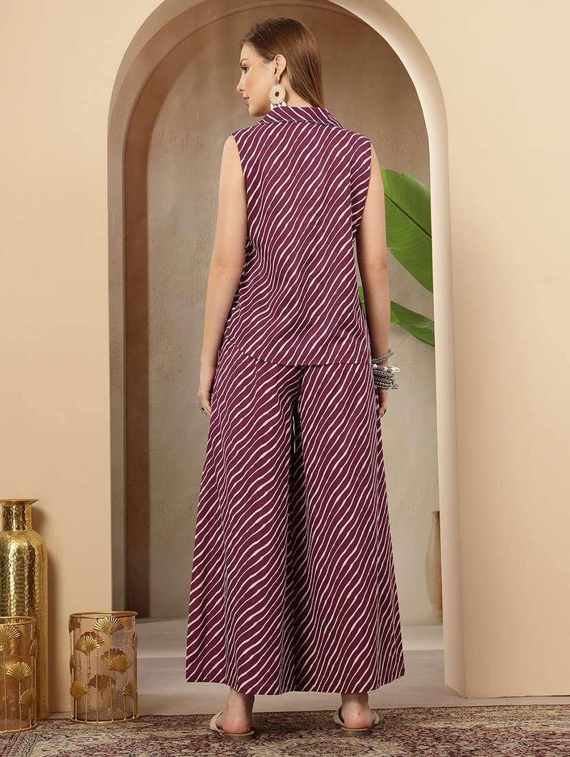 women printed sleeveless ethnic co-ord set - 22514478 -  Standard Image - 4