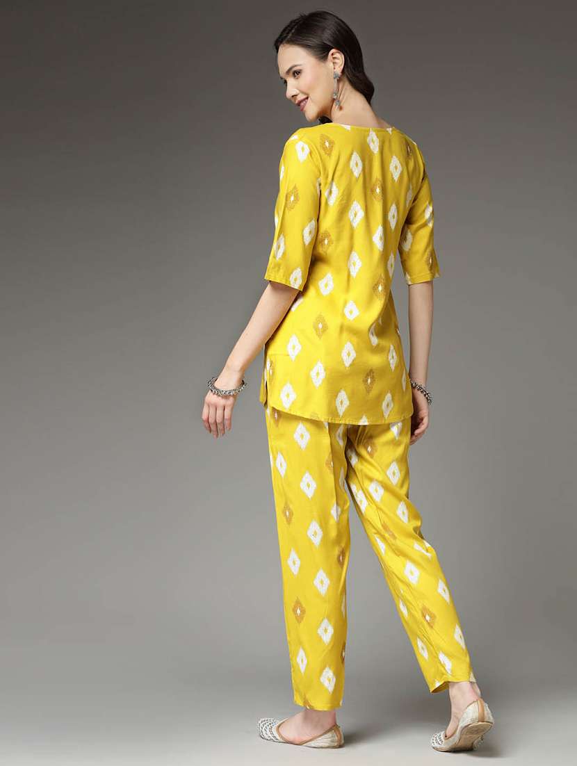 women printed notch neck ethnic co-ord set - 22514497 -  Standard Image - 4