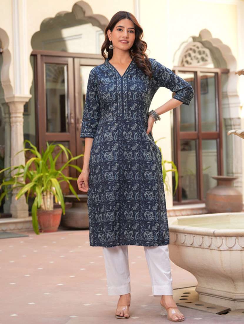 women printed three quarter sleeve straight kurta