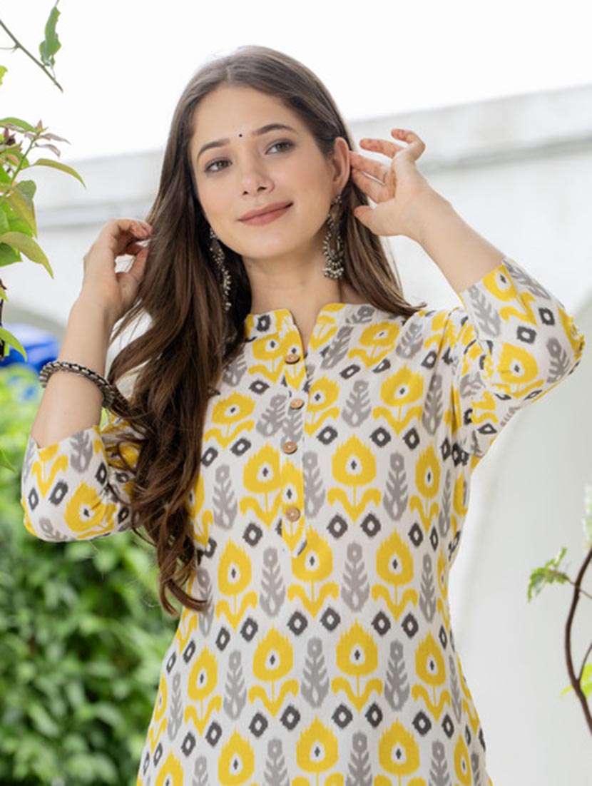 women printed three quarter sleeve straight kurta - 22514922 -  Standard Image - 1