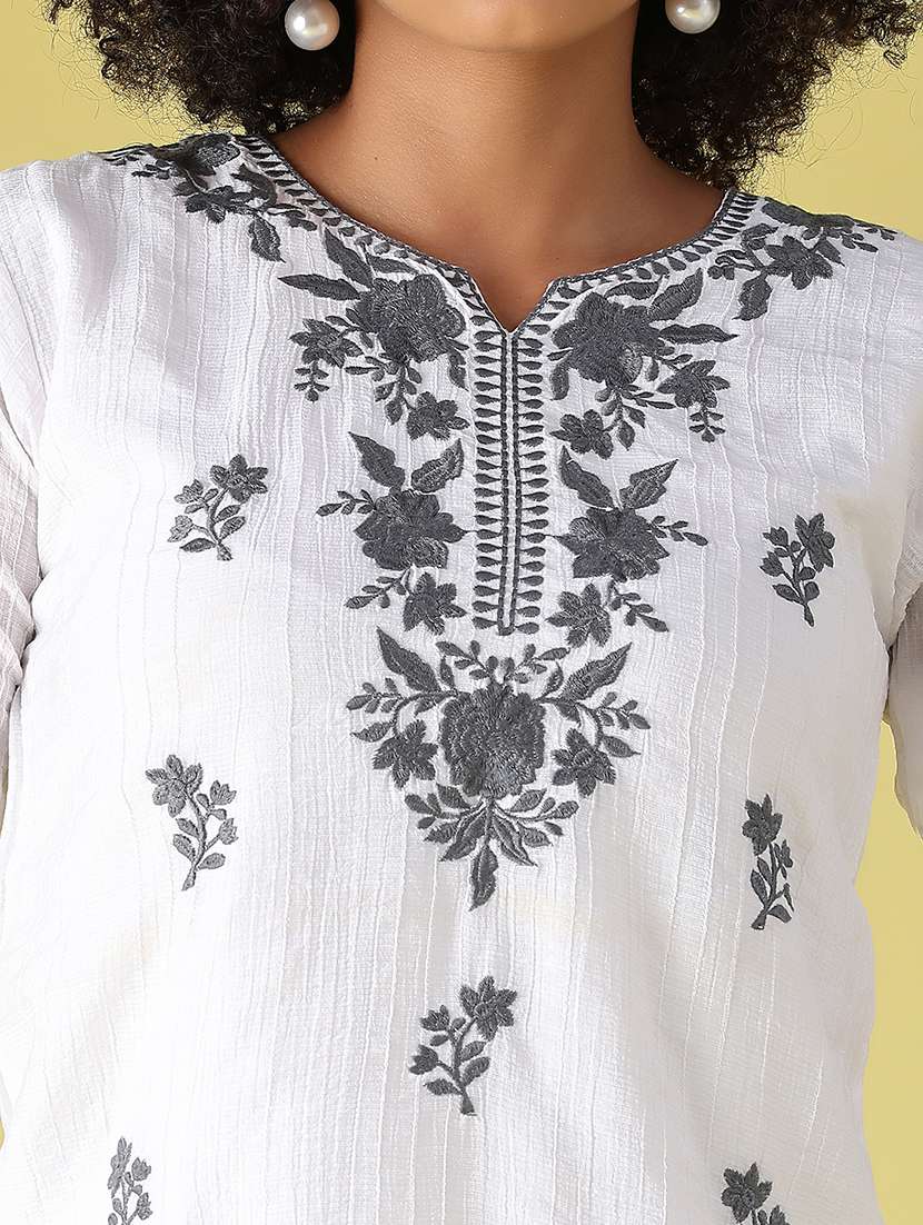women embroidered notch neck straight kurti - 22515404 -  Standard Image - 1