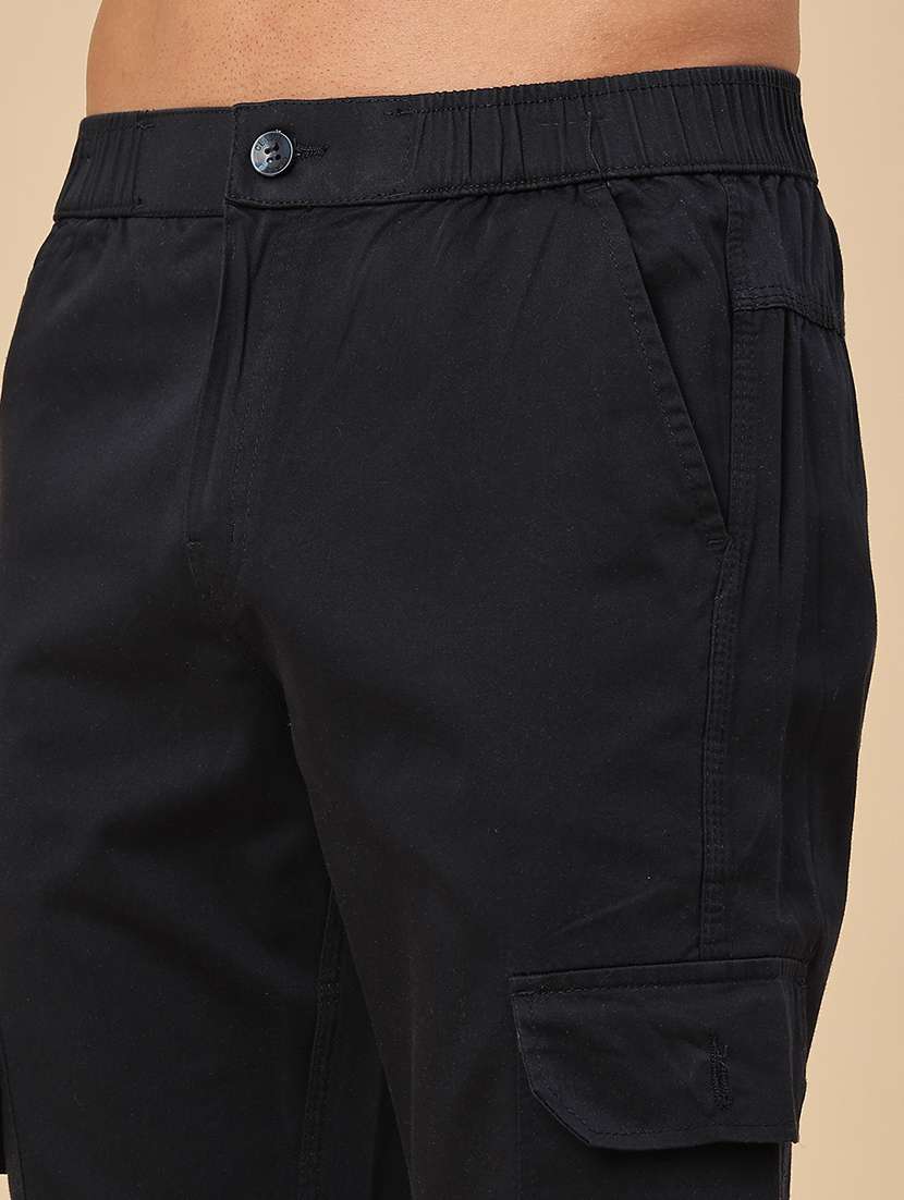 Men Solid Mid Rise Three Fourth Cargo Shorts - 22516132 -  Standard Image - 1