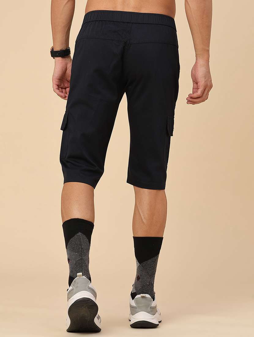 Men Solid Mid Rise Three Fourth Cargo Shorts - 22516132 -  Standard Image - 4