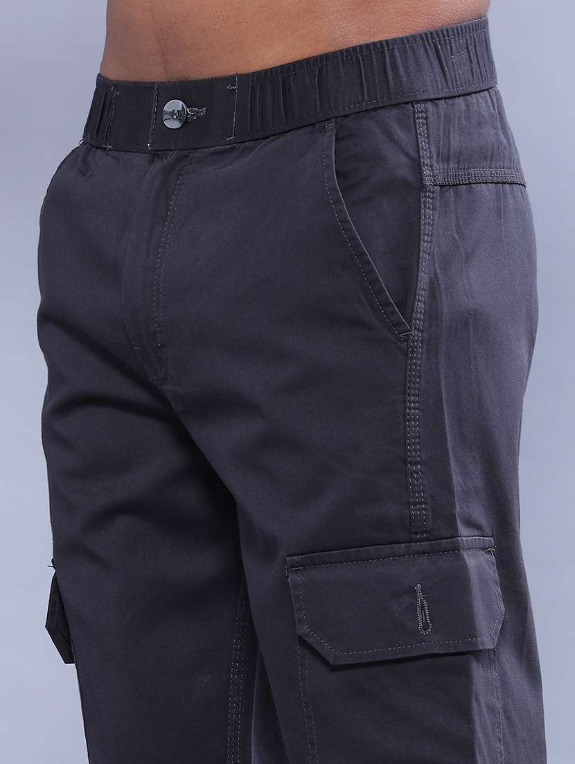 Men Solid Mid Rise Three Fourth Cargo Shorts - 22516133 -  Standard Image - 1