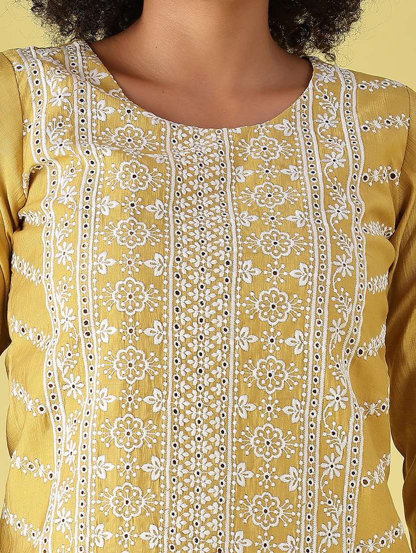 Women Embroidered Three Quarter Sleeve Straight Kurti - 22516442 -  Standard Image - 1