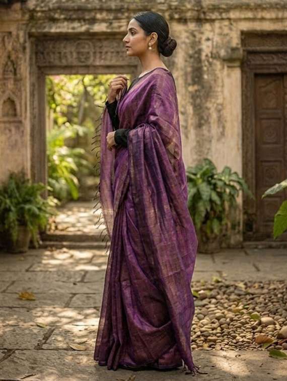 women solid plain saree with blouse - 22517788 -  Standard Image - 1