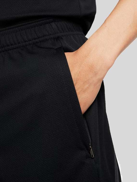 men solid mid rise sports shorts - 22517974 -  Standard Image - 4