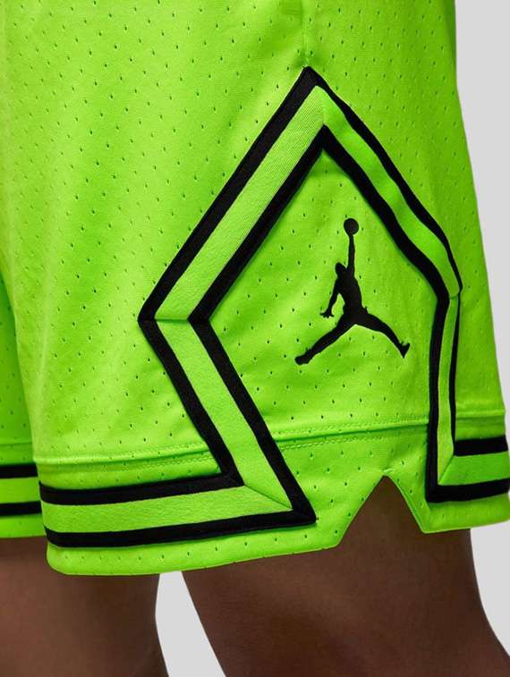 men self design mid rise sports shorts - 22517978 -  Standard Image - 4