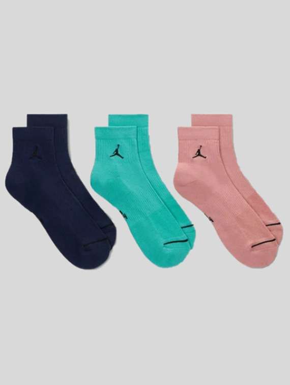 unisex pack of 3 solid socks - 22518239 -  Standard Image - 1