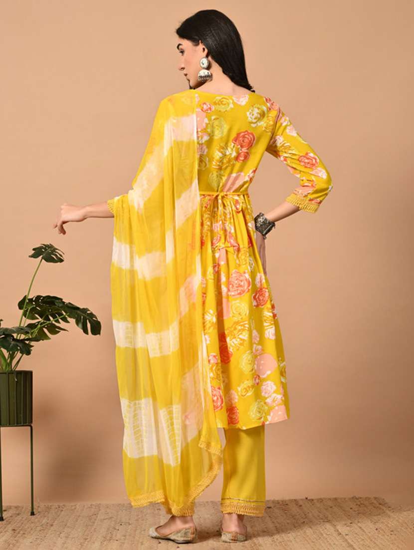 women printed three quarter sleeve kurta pant with dupatta set - 22518409 -  Standard Image - 4