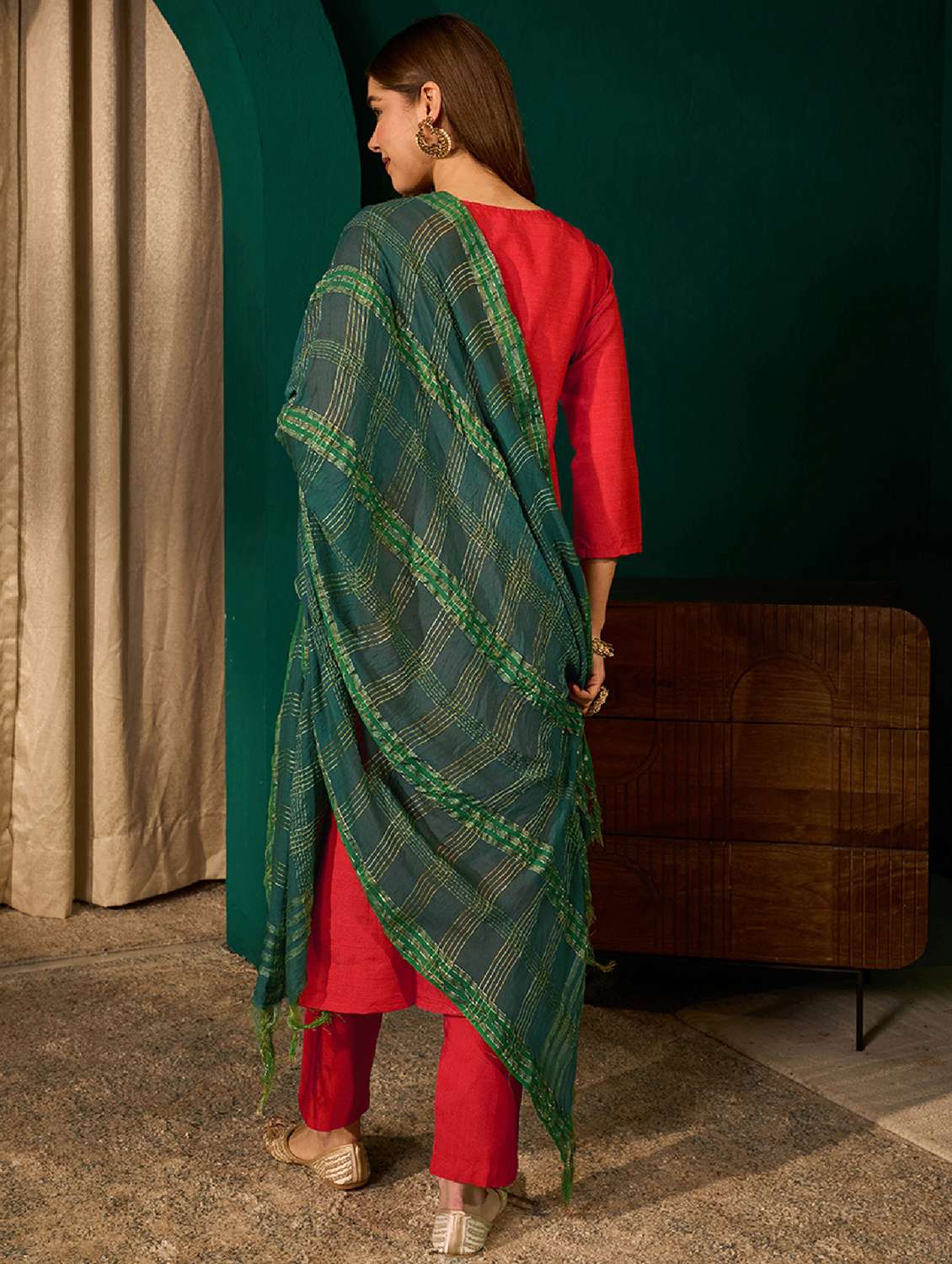 women embroidered three quarter sleeve kurta pant with dupatta set - 22518506 -  Standard Image - 4