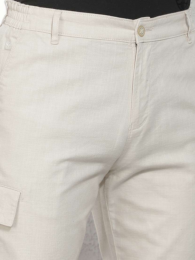 Men Solid Mid Rise Cargo Shorts - 22518826 -  Standard Image - 1