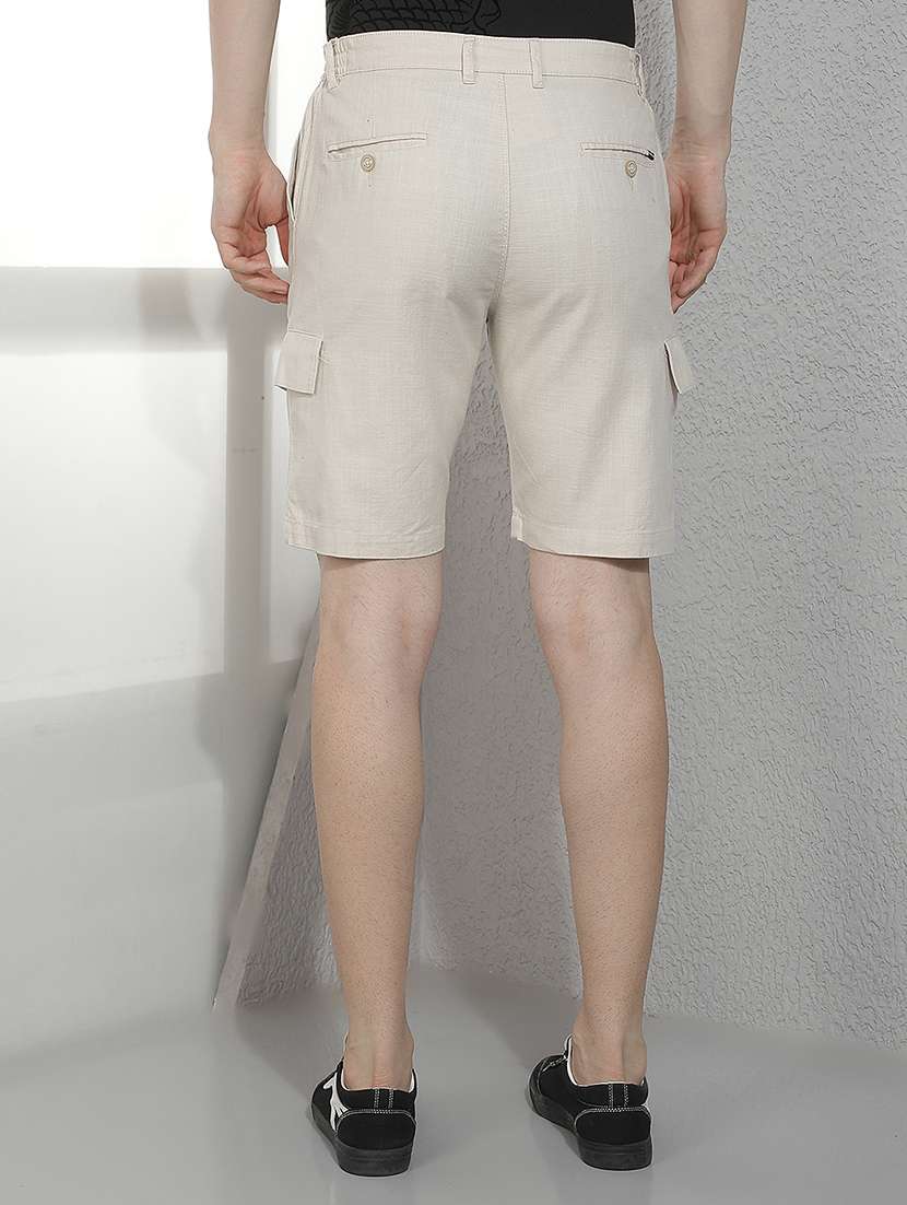 Men Solid Mid Rise Cargo Shorts - 22518826 -  Standard Image - 4