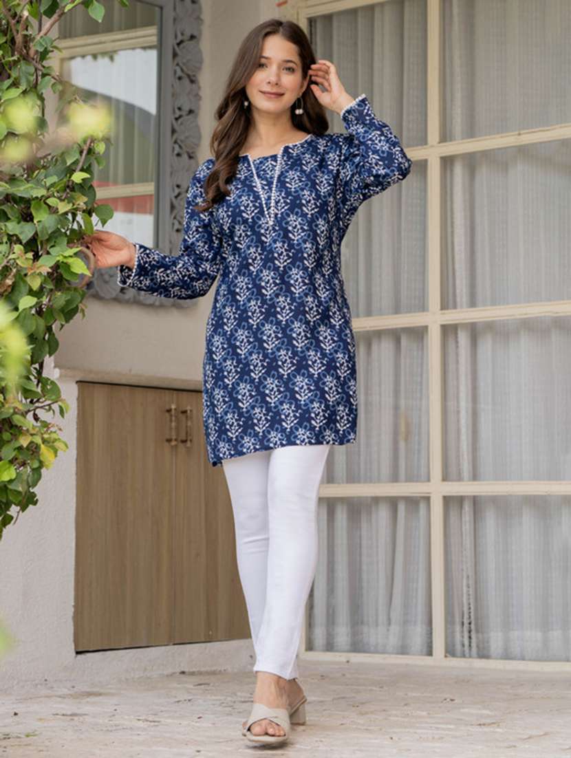 women printed notch neck straight kurti - 22520856 -  Standard Image - 4