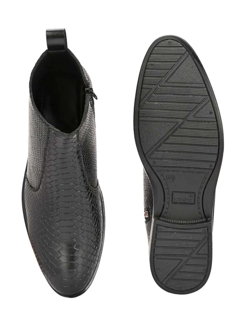 men black slip on boot - 22520912 -  Standard Image - 4