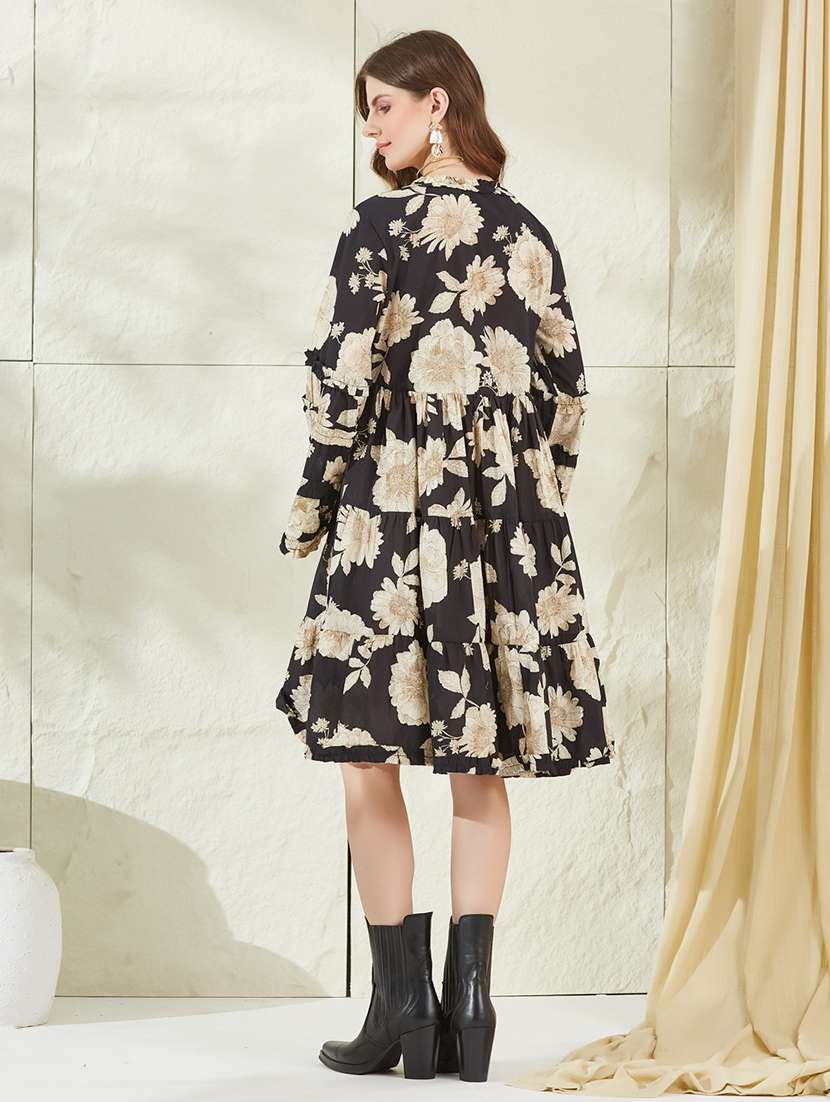 women printed v neck tiered dress - 22520934 -  Standard Image - 4