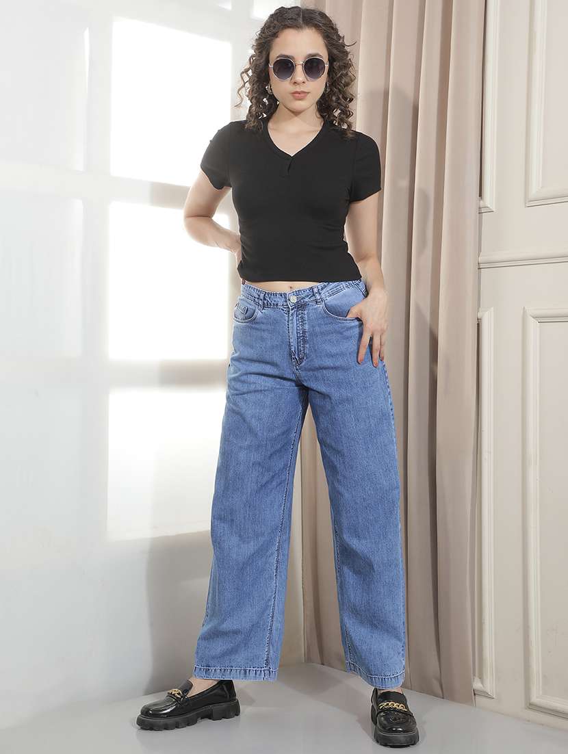 Women Solid V Neck Crop T-shirt - 22521124 -  Standard Image - 6