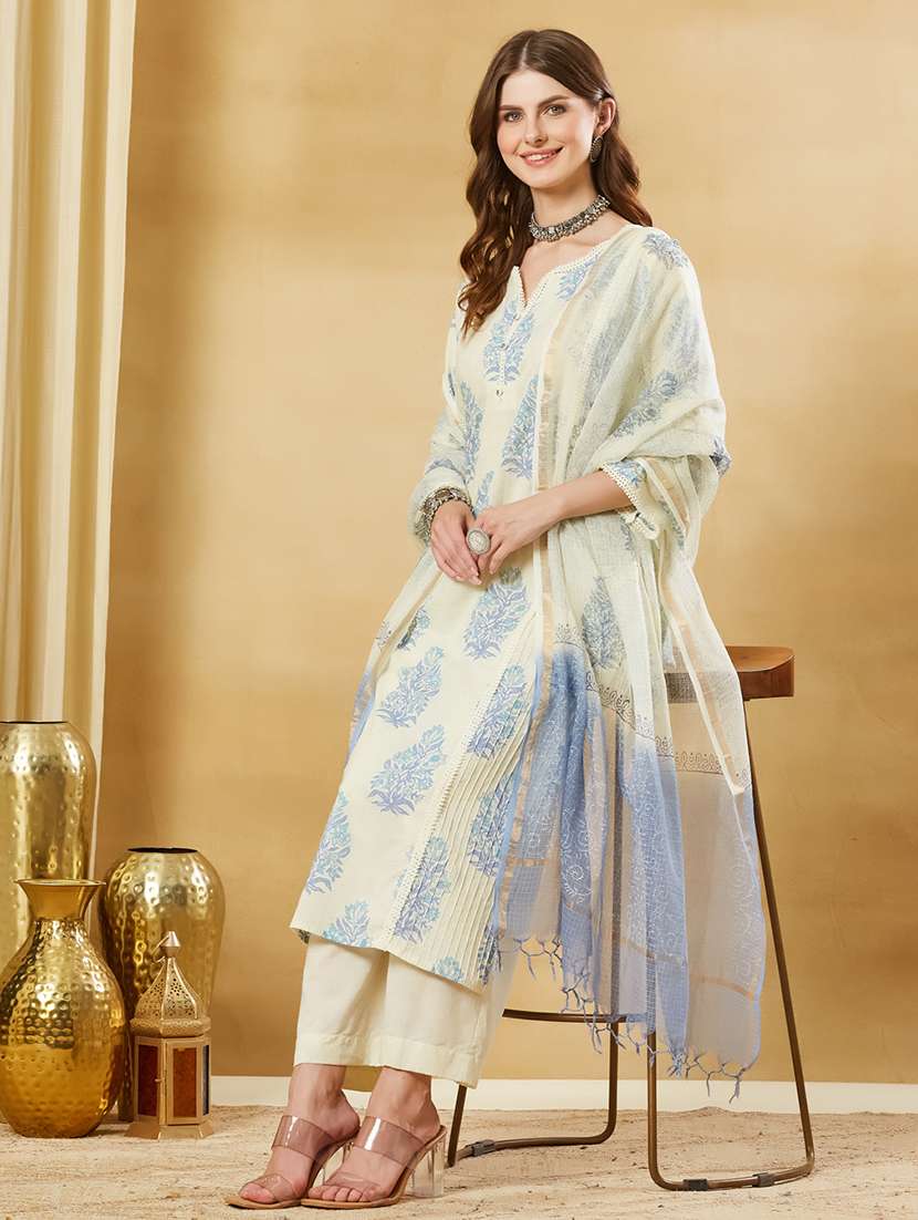 women printed three quarter sleeves kurta pant set with dupatta - 22521171 -  Standard Image - 4