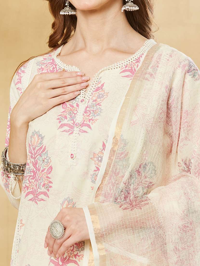 women printed three quarter sleeves kurta pant set with dupatta - 22521172 -  Standard Image - 1