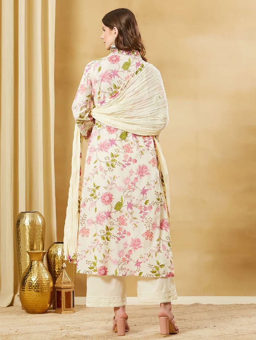 women printed three quarter sleeves kurta pant set with dupatta - 22521176 -  Standard Image - 4