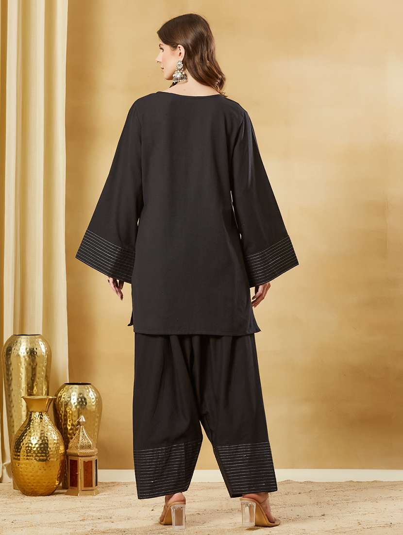 women solid long sleeves kurta salwar set  - 22521181 -  Standard Image - 4