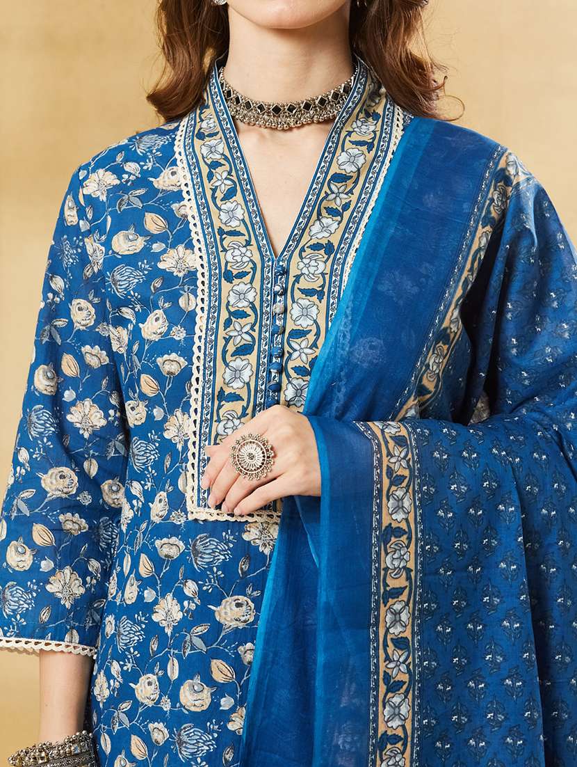 women printed three quarter sleeves kurta pant set with dupatta - 22521184 -  Standard Image - 1