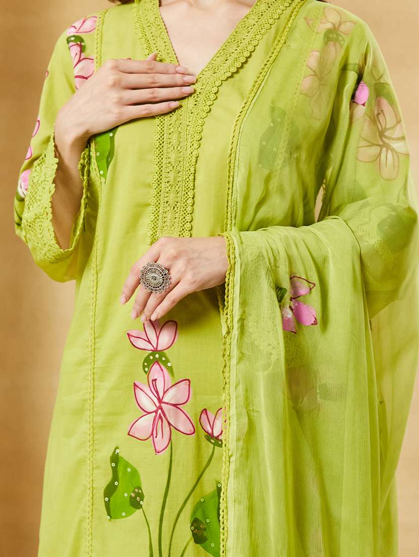 Women Printed Long Sleeves Kurta Pant Set With Dupatta - 22522536 -  Standard Image - 1