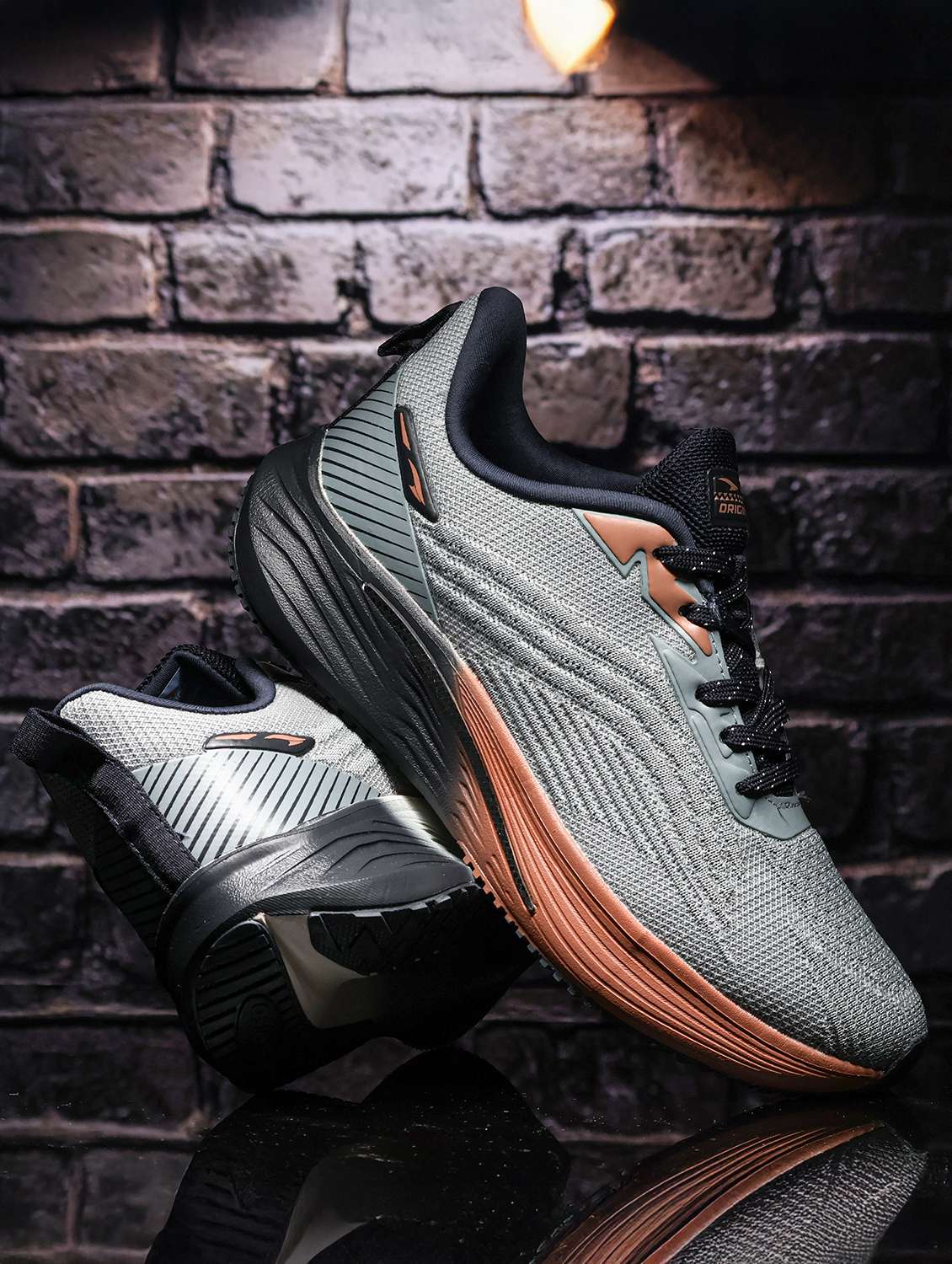men grey lace up sport shoe
