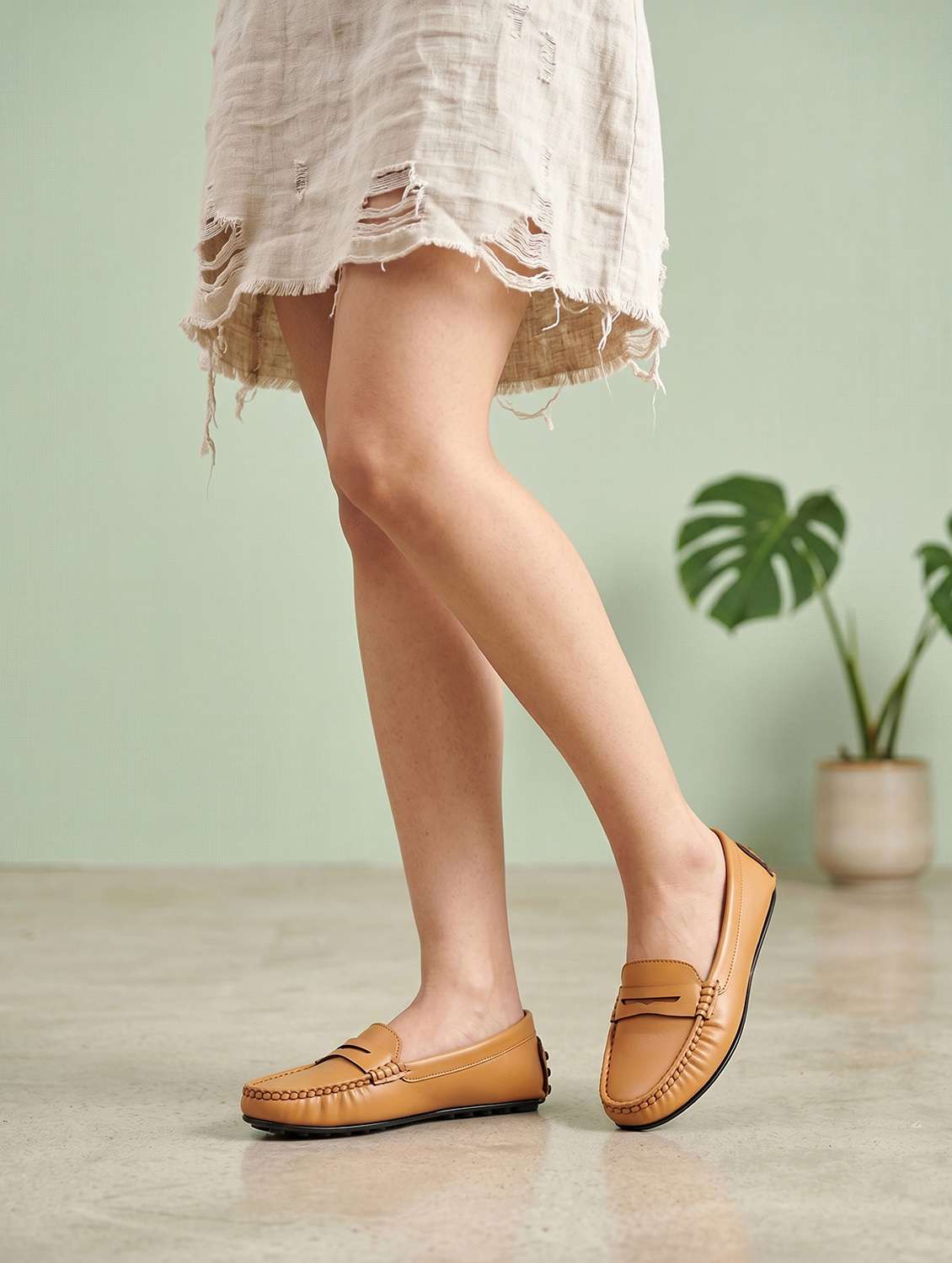 Women Solid Slip On Loafers - 22526777 -  Standard Image - 4