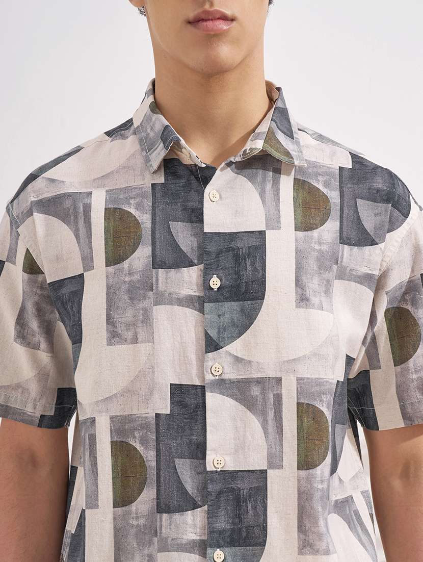 men printed short sleeve regular fit casual shirt - 22526801 -  Standard Image - 1