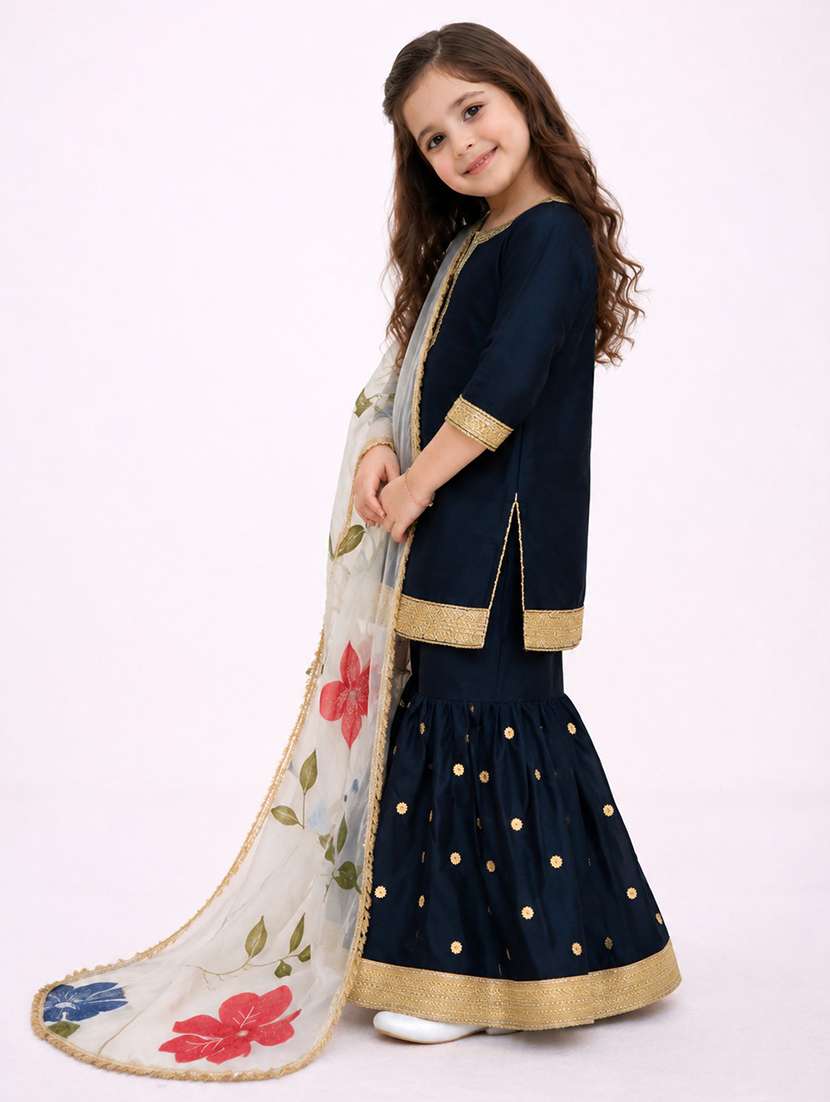 Girls Printed Three Quarter Sleeves Kurta Sharara Set With Dupatta - 22527095 -  Standard Image - 1