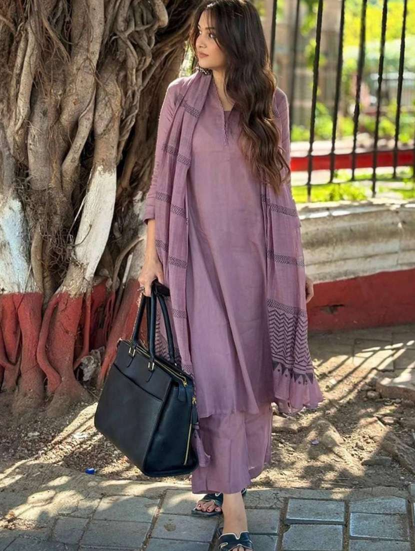 women solid three quarter sleeve kurta pant with dupatta set - 22527137 -  Standard Image - 4