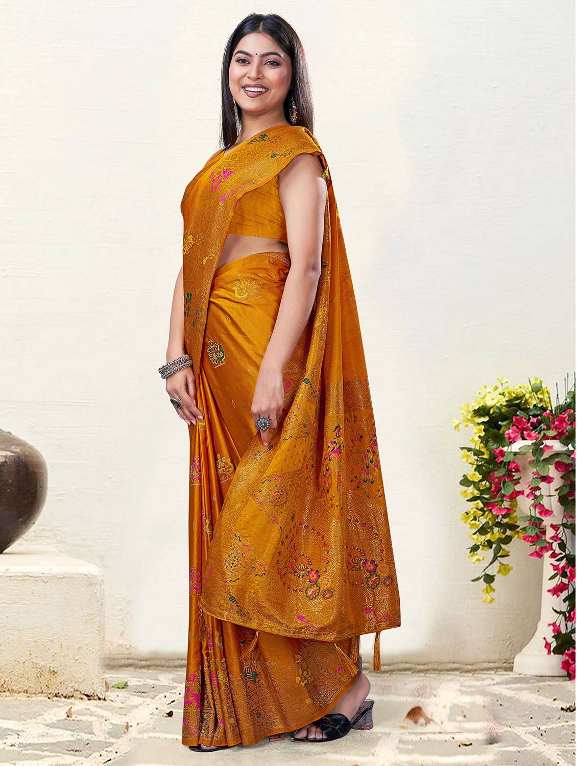 women self design banarasi saree with blouse - 22527167 -  Standard Image - 4