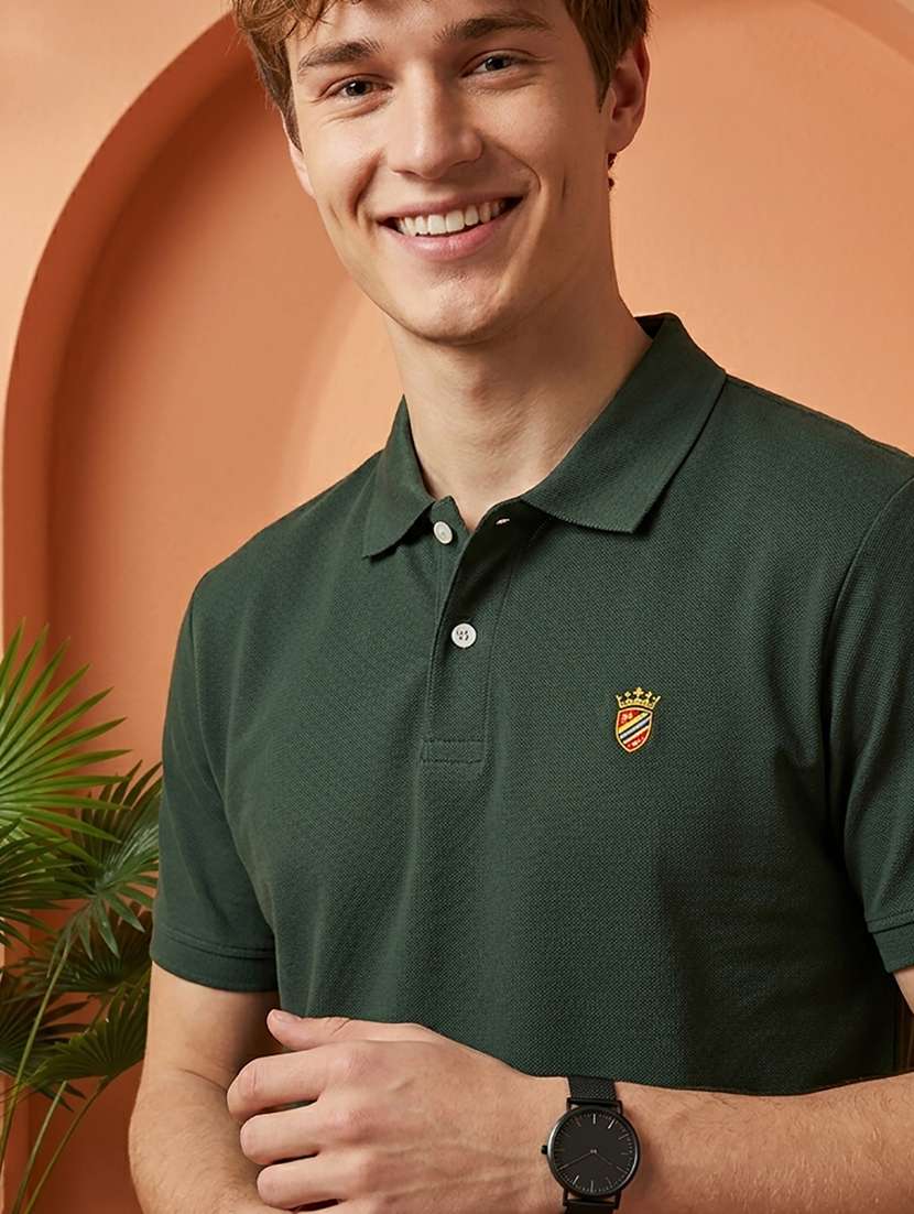 Men Solid Short Sleeve Regular Fit Polo T-shirt - 22527399 -  Standard Image - 1