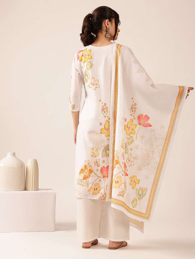 women floral three quarter sleeve kurta pant with dupatta set - 22527680 -  Standard Image - 4