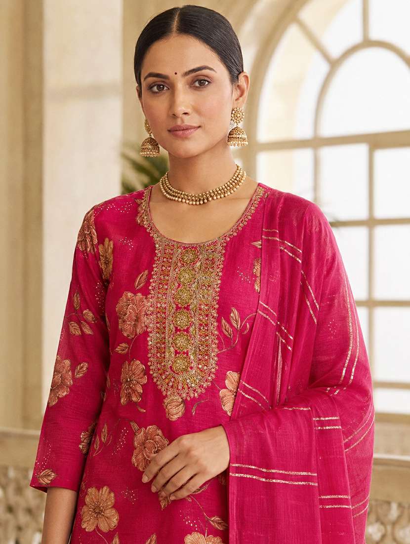 women printed three quarter sleeves kurta and pant set with dupatta - 22527683 -  Standard Image - 1
