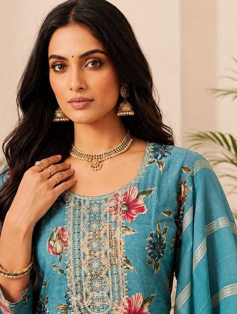 women printed three quarter sleeves kurta and pant set with dupatta - 22527685 -  Standard Image - 1