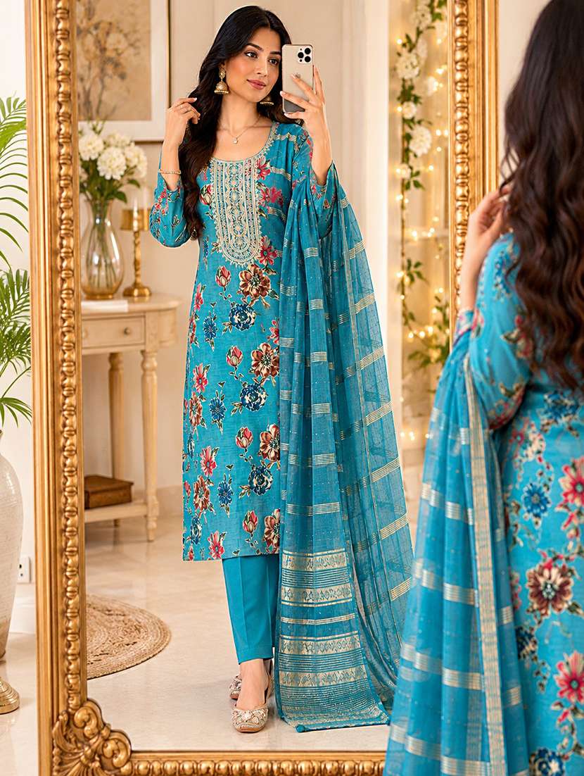 women printed three quarter sleeves kurta and pant set with dupatta - 22527685 -  Standard Image - 4